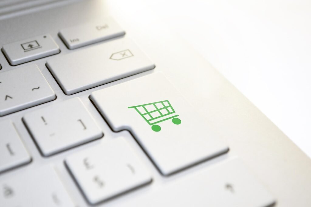 Why Choose clicknhub for Ecommerce Website Maintenance Services